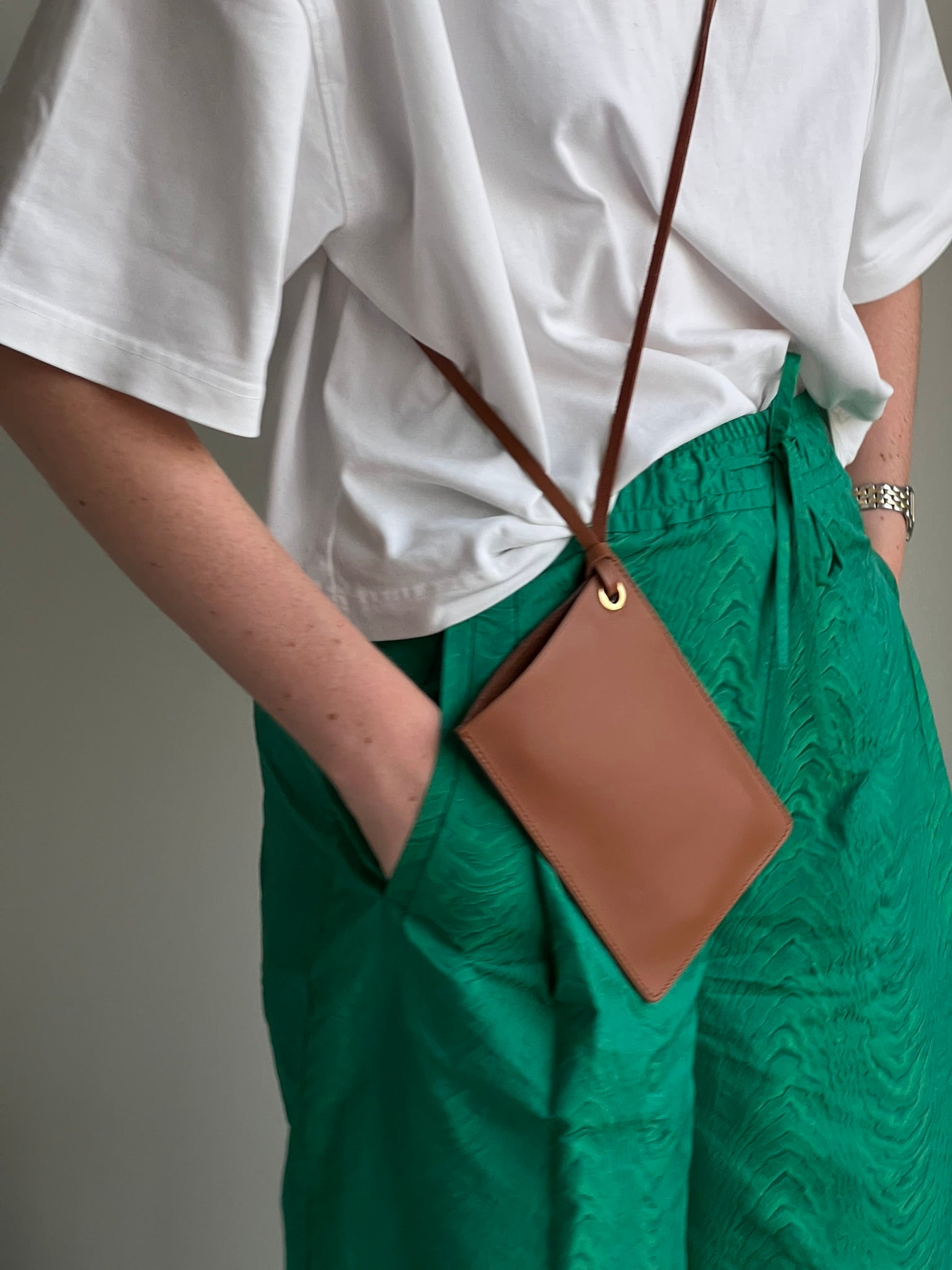 ALLO PHONE BAG • COGNAC