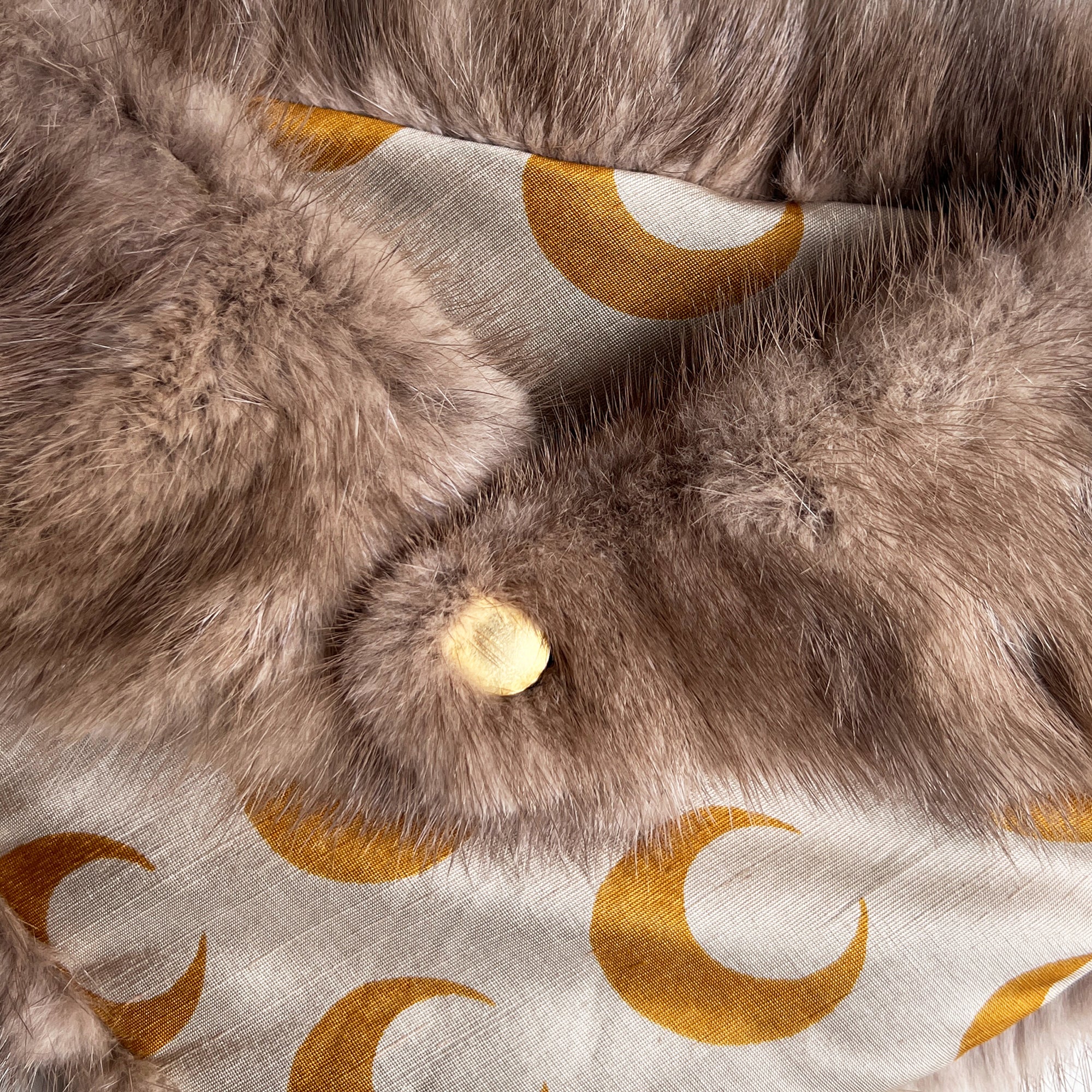 COWBOY SCARF •  GREYISH BROWN GRANNY'S FUR
