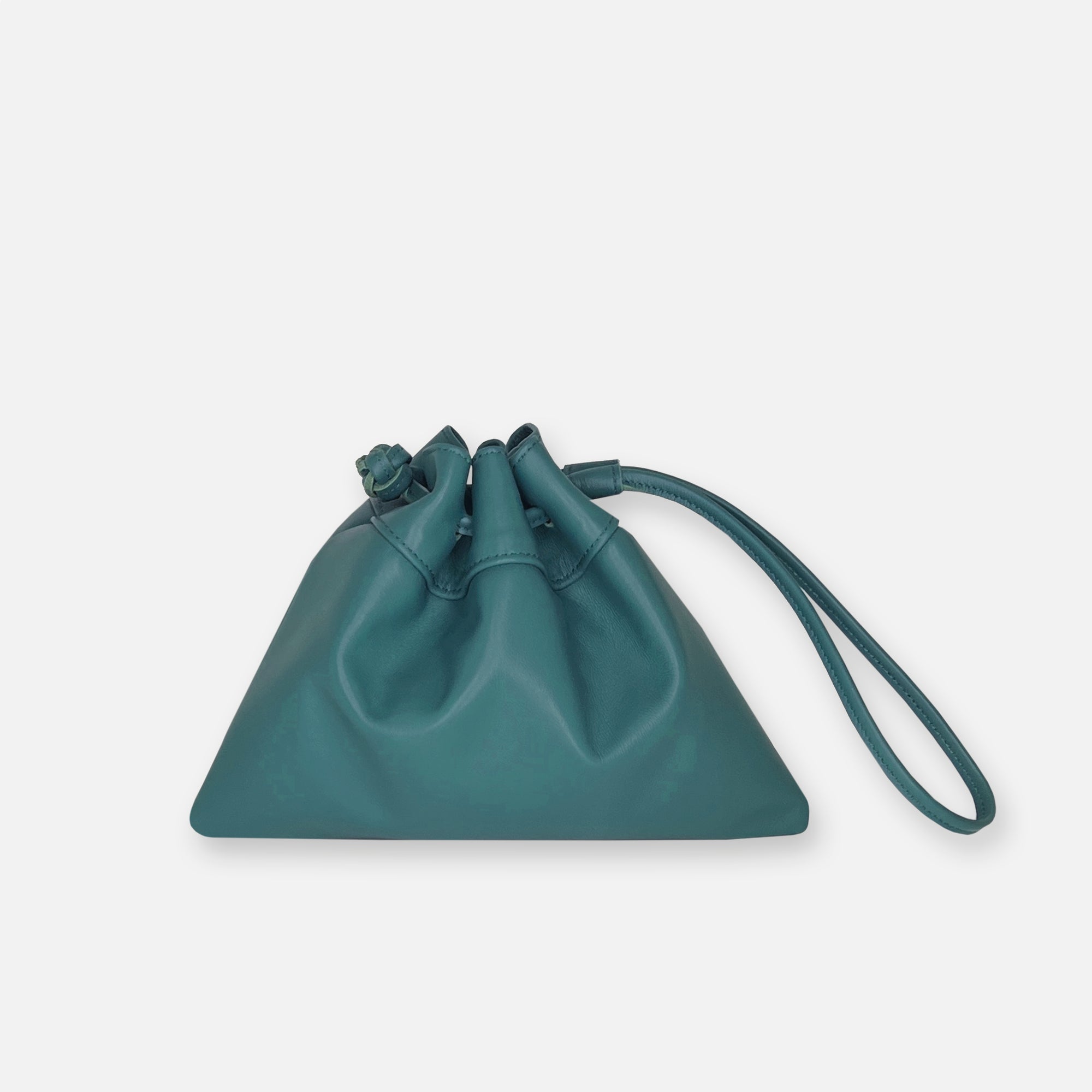 CLACLA  CLUTCH • LAKE