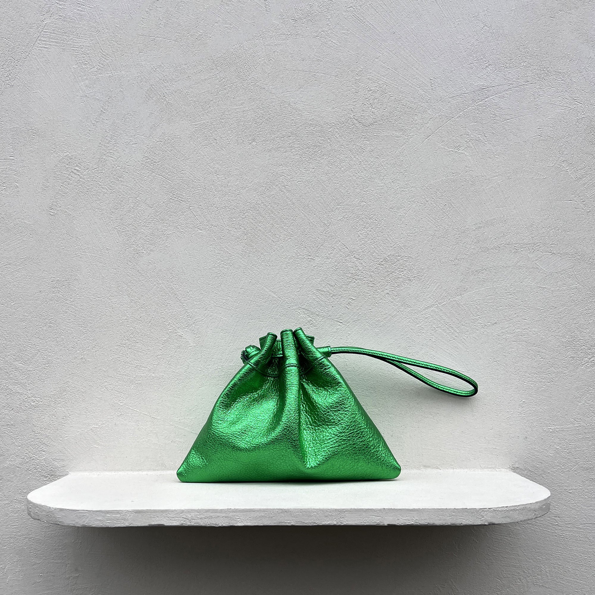 CLACLA  CLUTCH • METALLIC GREEN