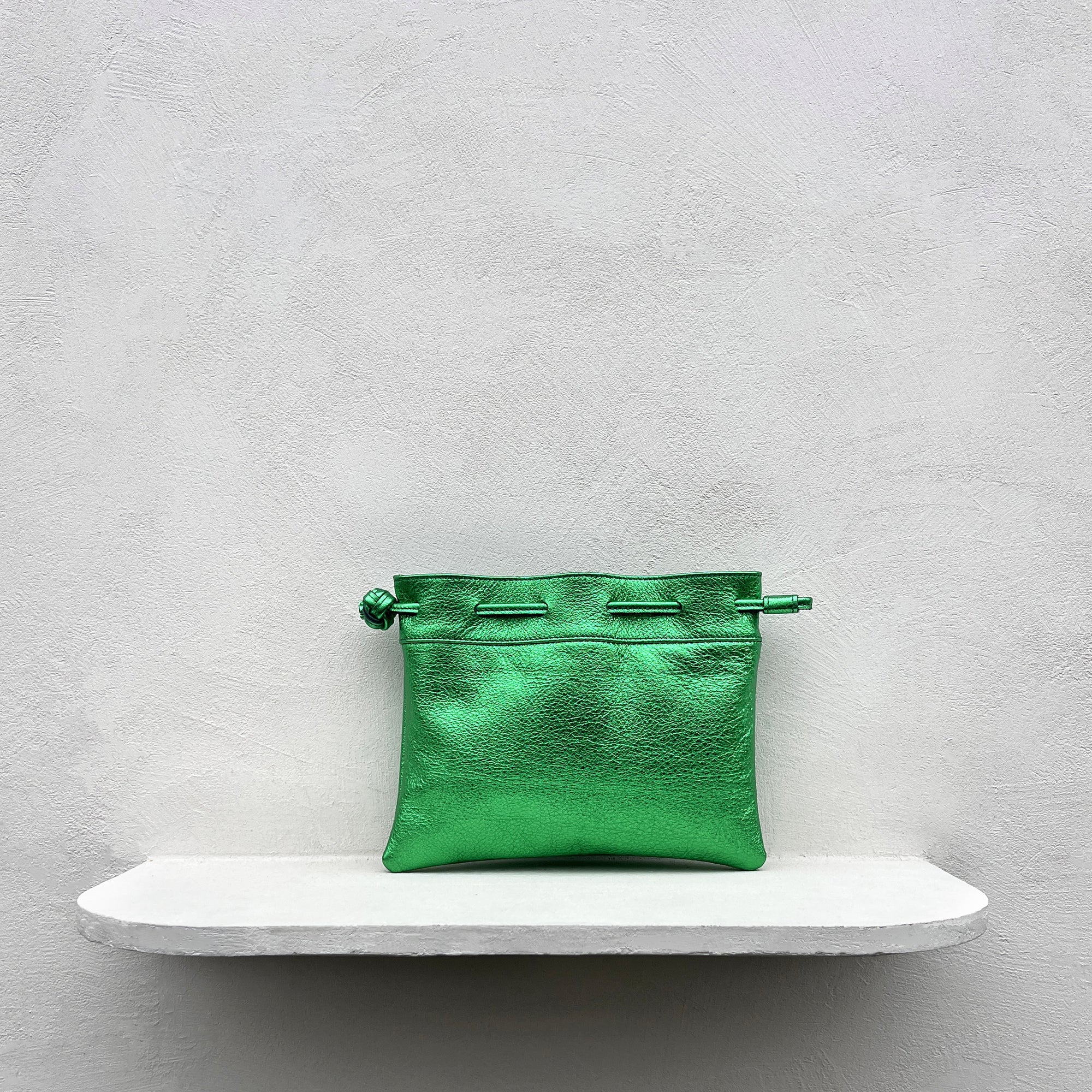 CLACLA  CLUTCH • METALLIC GREEN