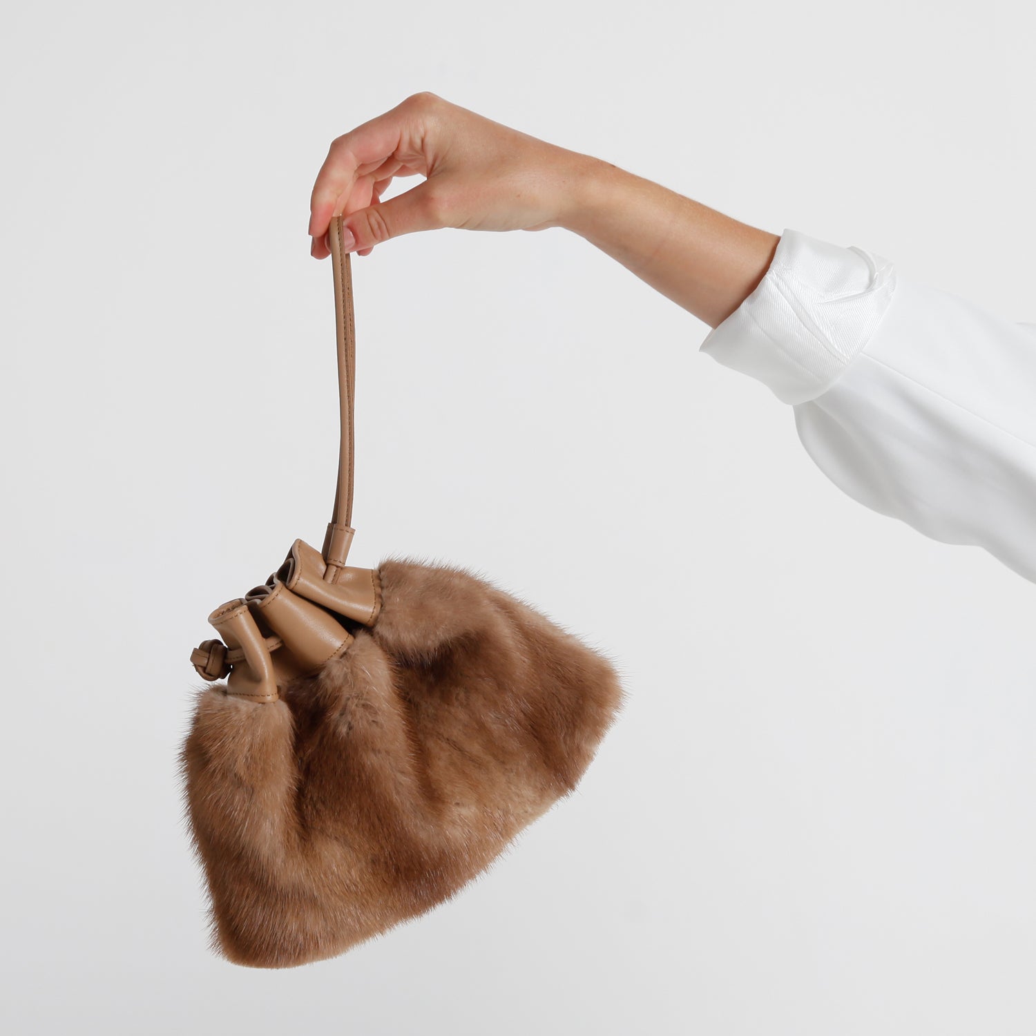 CLACLA CLUTCH •  GRANNY LIGHT BROWN